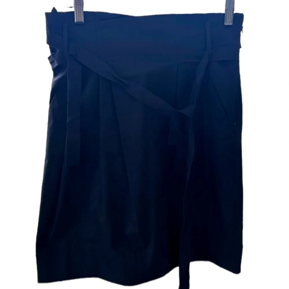 Talula Babaton pleated skirt in navy size 6 side zipper with  ribbon belt preppy - Picture 1 of 5
